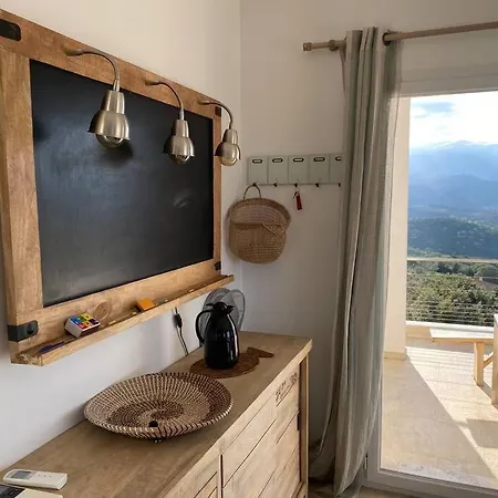 De Charme A Louer En Corse, Piscine Chauffee Vila