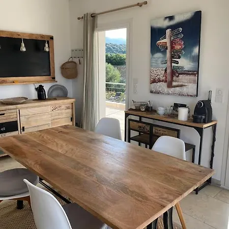 Vila De Charme A Louer En Corse, Piscine Chauffee