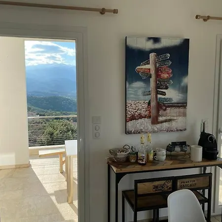 De Charme A Louer En Corse, Piscine Chauffee Vila