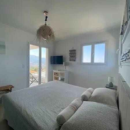 De Charme A Louer En Corse, Piscine Chauffee Villa *